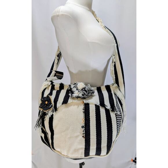 Hernán Zajar Cartera Dalis NWT Black White Woven Shoulder Bag Rare - Picture 1 of 9